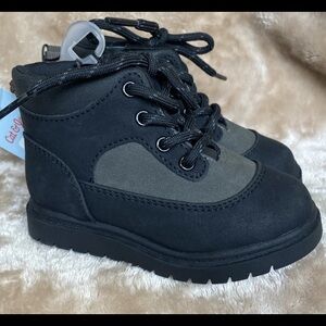 NWT Cat & Jack Boy’s Charcoal Gray and Black Lace Up/Zipper Han Boots Size 6